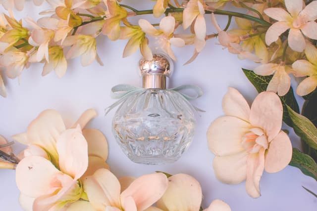 7 Tips Jitu Anti Gagal Memilih Parfum Terbaik