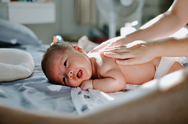 7 Merek Salep Ruam Popok Bayi Terbaik Untuk Si Kecil