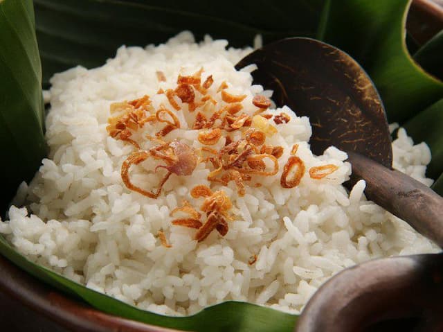 10 resep nasi uduk paling enak dan simpel sederhana